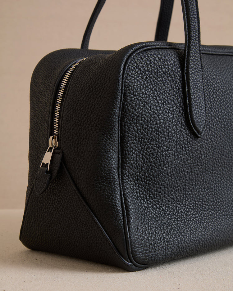 Archer 32 in Tumbled Grain Black