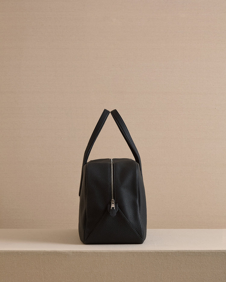 Archer 42 in Black Tumbled Grain