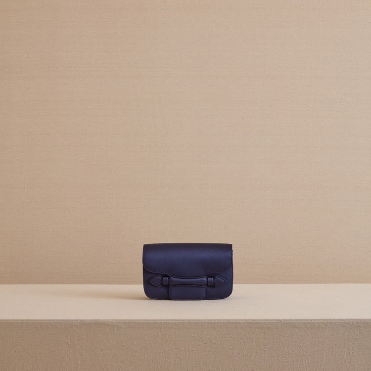 Romy Clutch in Navy