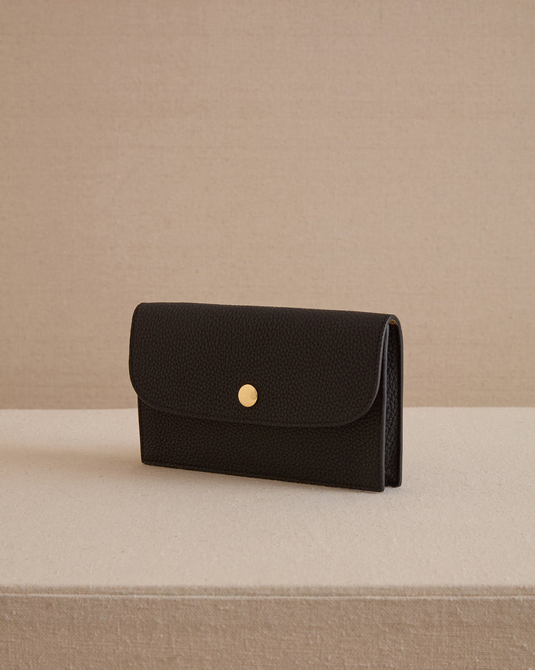 Skip 18 in Black Tumbled Grain