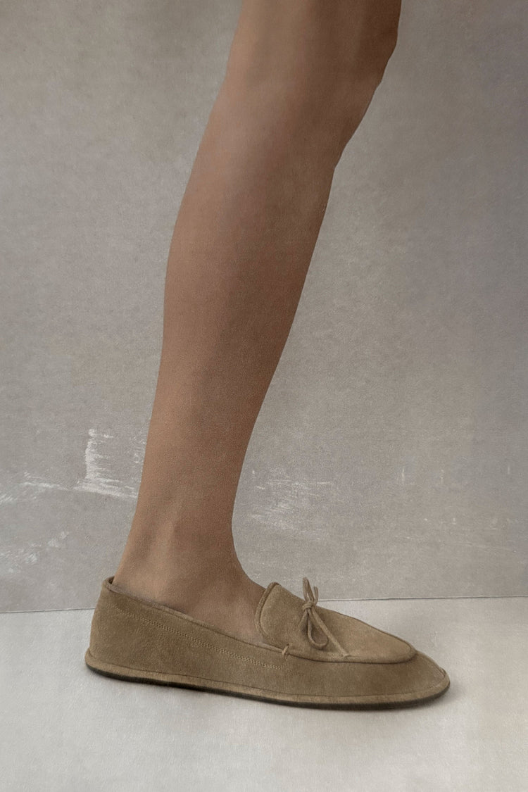 Parker in Taupe Suede