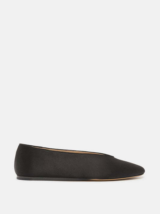 Regency Slipper in Black Satin