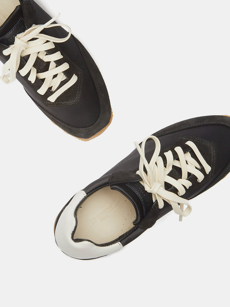 Slim Runner in Black Satin