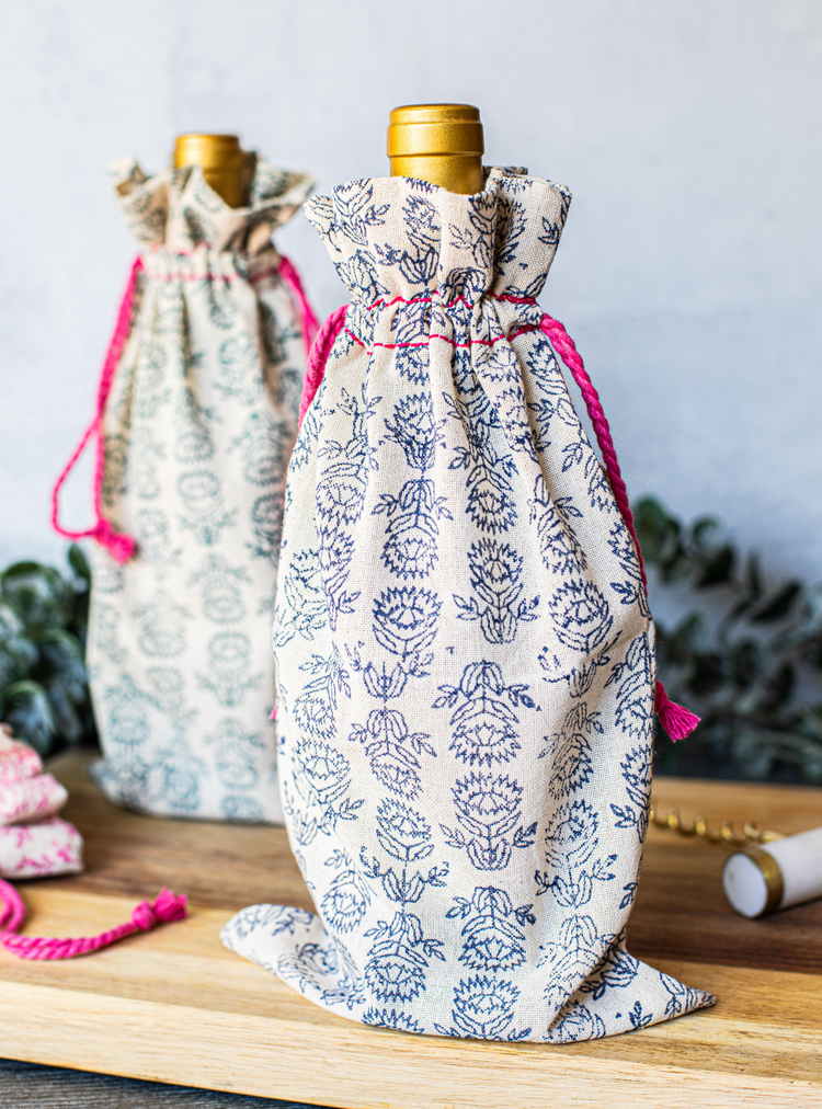 Wine Gift Bag - Protea, Navy with Pink Thread