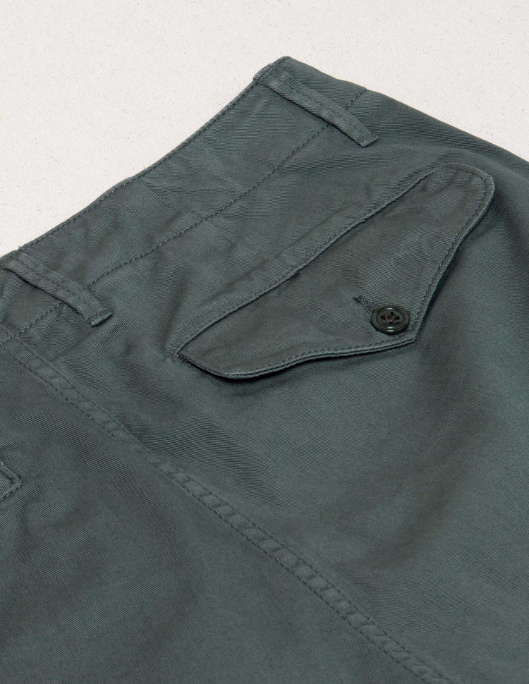Series Chino in Pewter Green