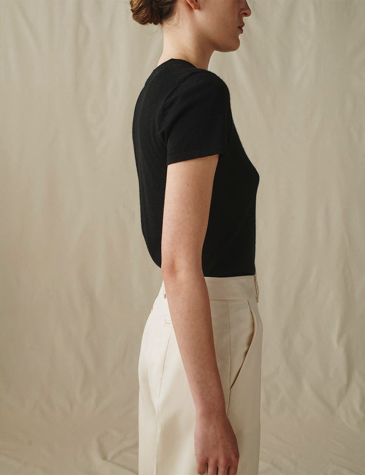The T-Shirt in Cashmere and Silk in Black