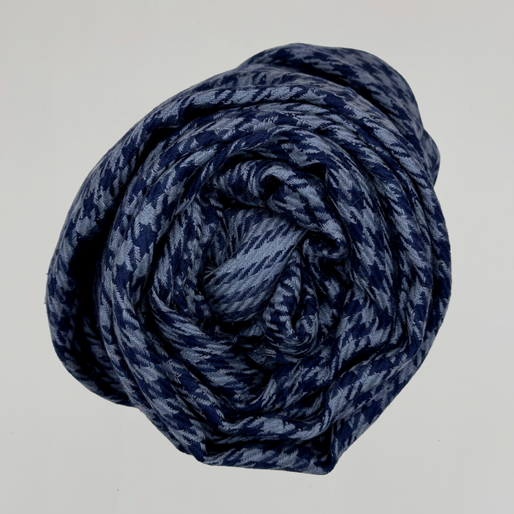 Woven Houndstooth Cashmere Scarf