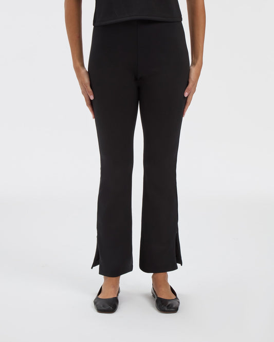 Sarah Pant in Noir