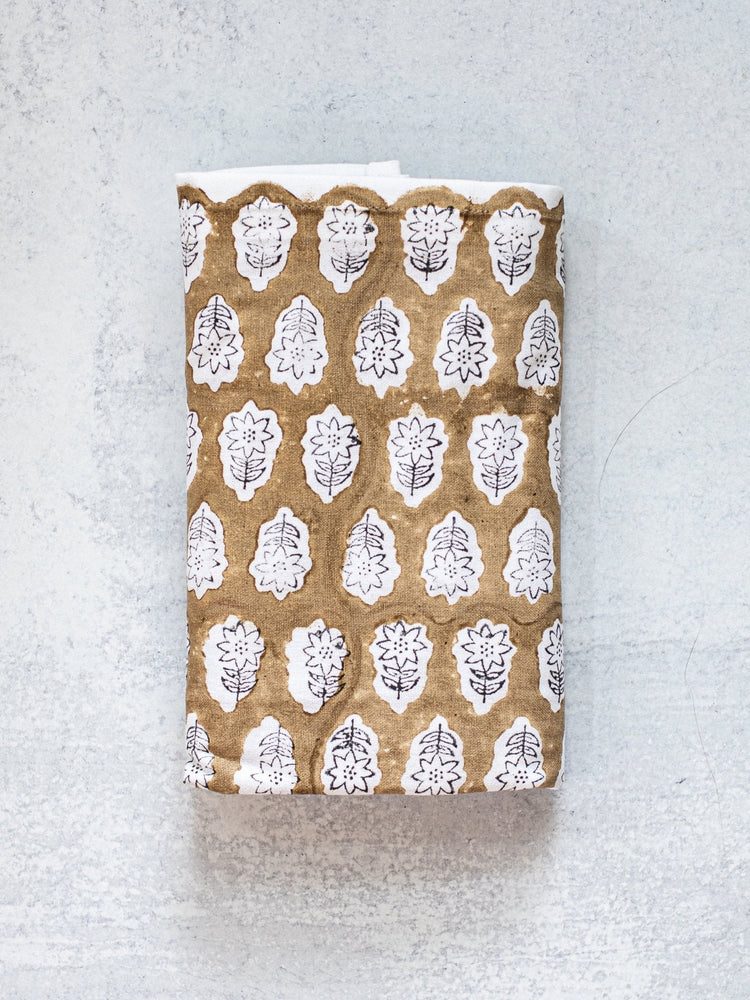 Table Throw (Ivory) - Poinsettia, Black & Chai