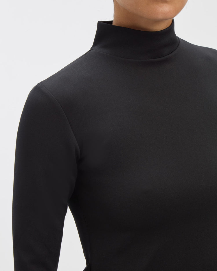 Thea Top in Noir
