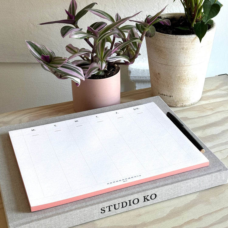 Edged Weekly Desk Planner
