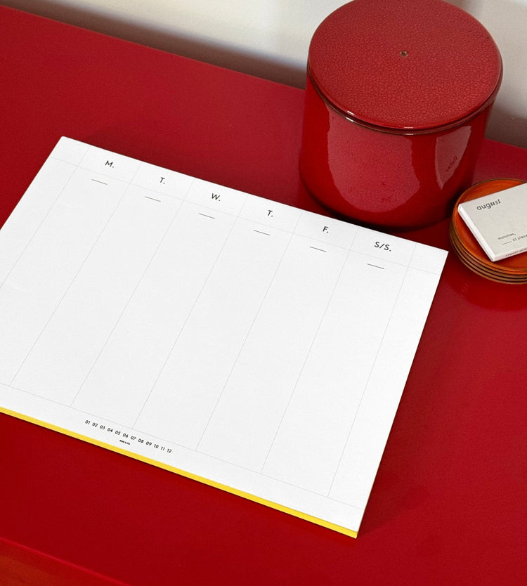 Edged Weekly Desk Planner