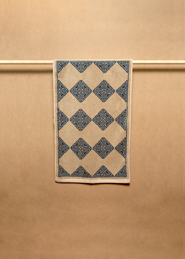 Agnes Hand Towel