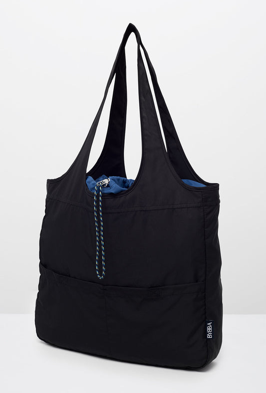 The Balos Tote in Stingray Marine
