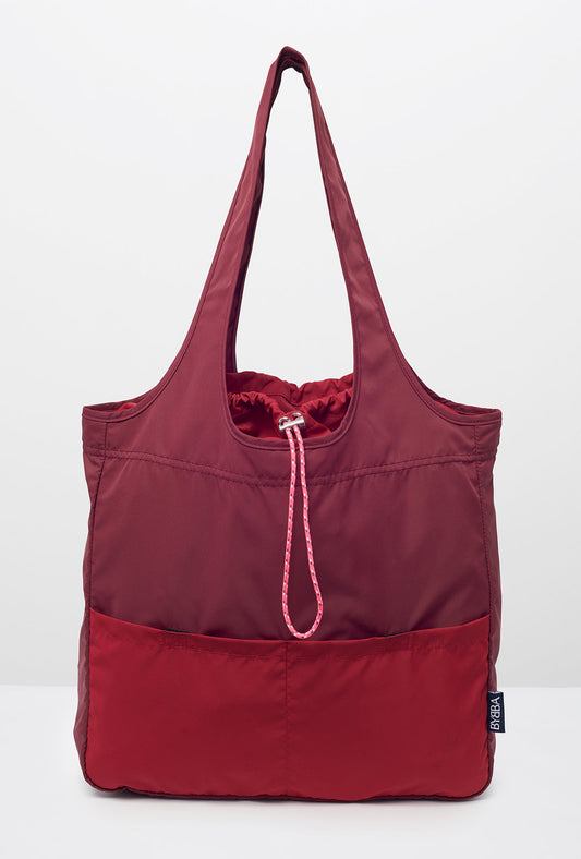 The Balos Tote in Seaberry