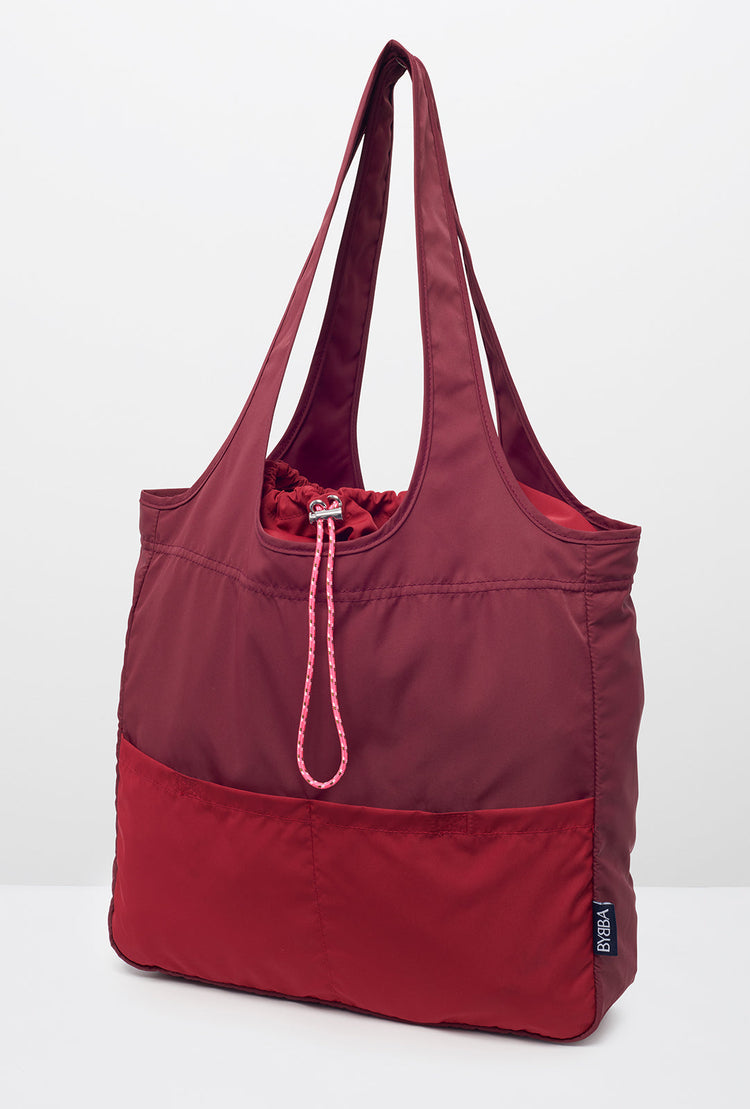 The Balos Tote in Seaberry