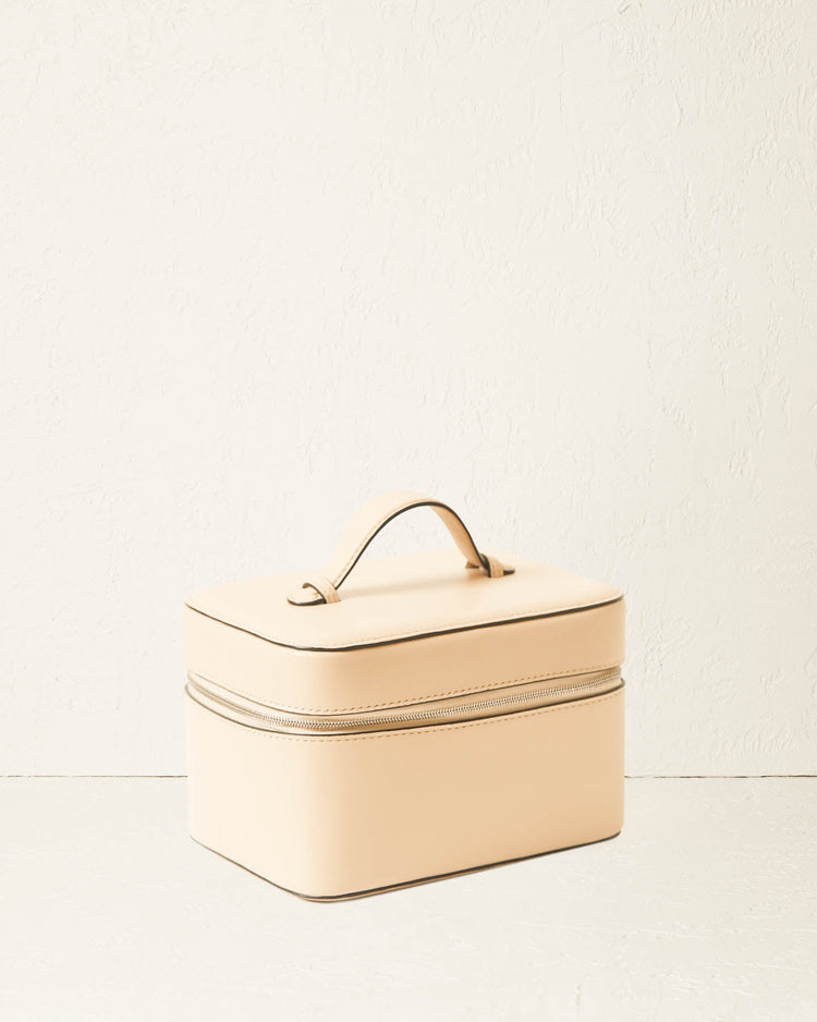 The Beauty Case in Nappa Leather