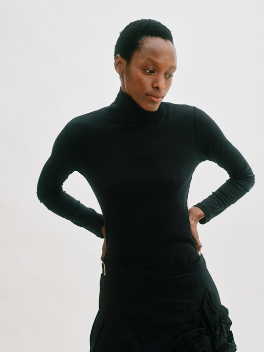 The Women’s Maya Turtleneck Shirt