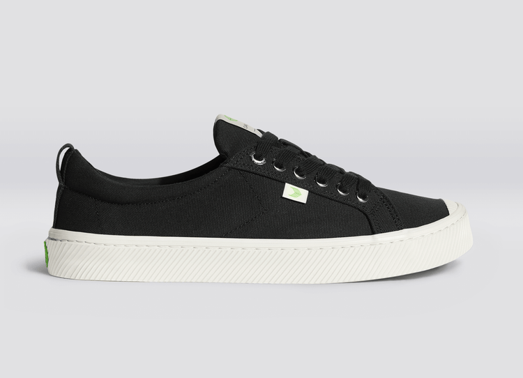 Women’s Oca Low-Top Black Canvas Sneaker