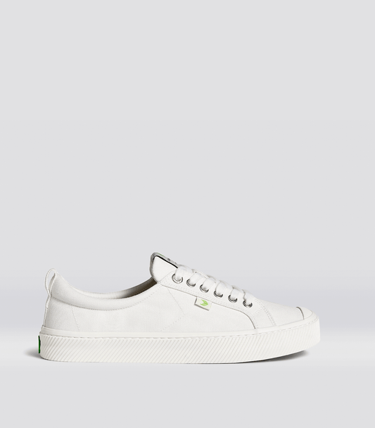 Women’s Oca Low-Top Off-White Canvas Sneaker