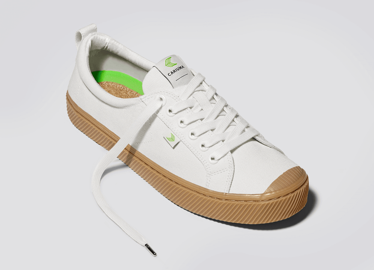 Men’s Oca Low-Top Off-White Gum Canvas Sneaker